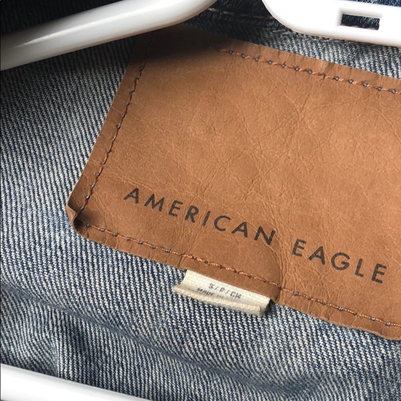 Distressed jean jacket - Picture 3 of 4